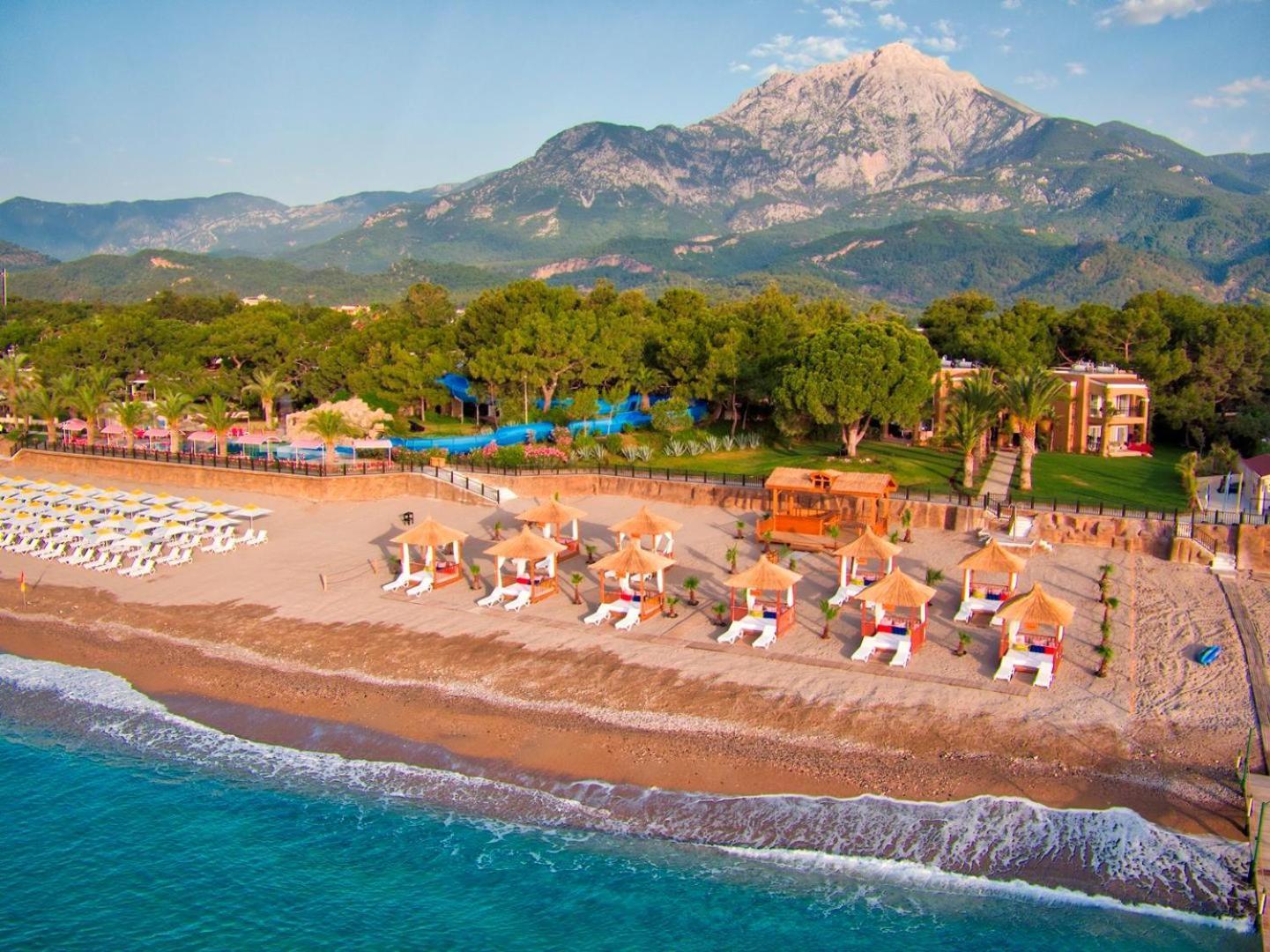 Курортний комплекс Pirate's Club 5*